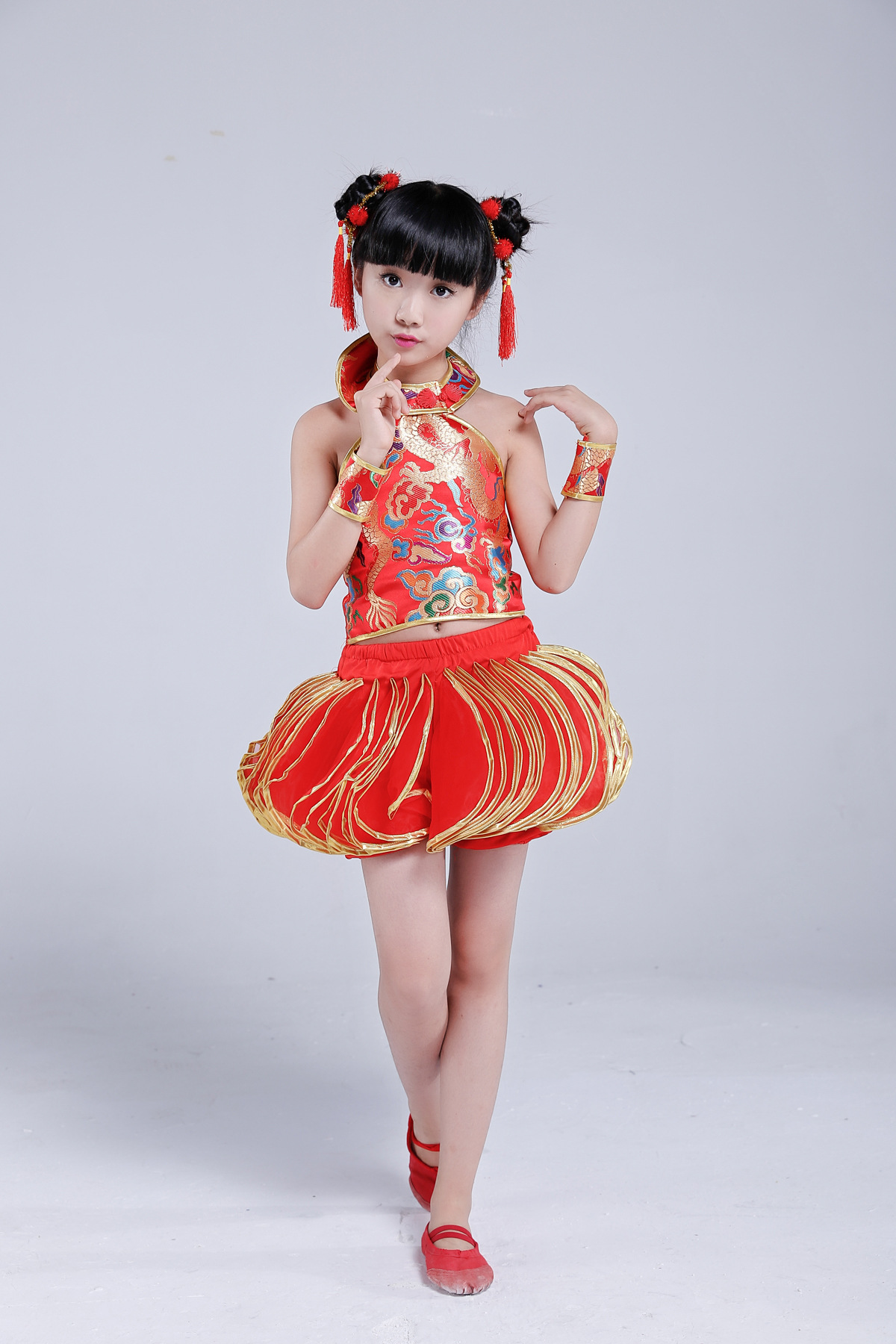 儿童喜庆中国红表演服儿童中国风打鼓服年画娃娃幼儿肚兜灯笼服