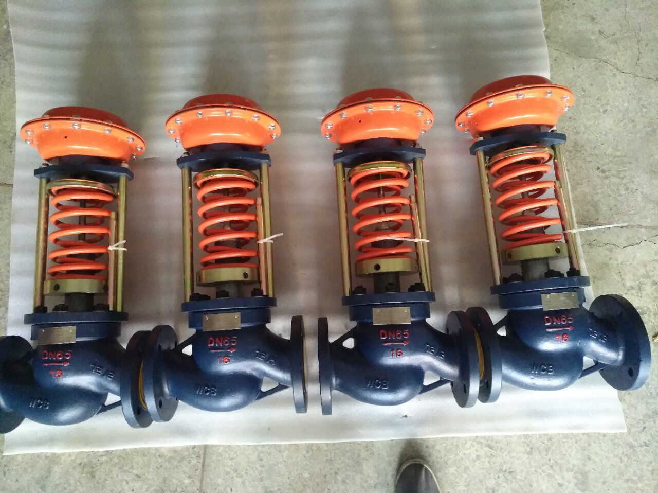 zzyp-16b自力式压力调节阀蒸汽气体自动减压稳压阀调压泄压阀1