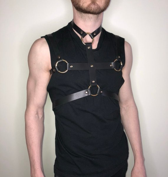 一件代发潮流男士皮革朋克铆钉皮革欧美男性佩戴多色可选