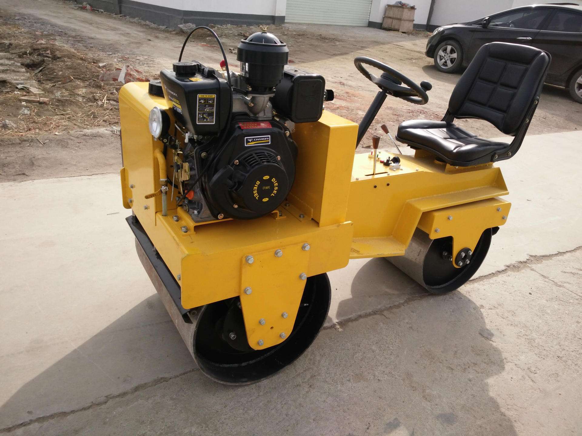 小型振动压路机,座驾式振动压路机lb29c