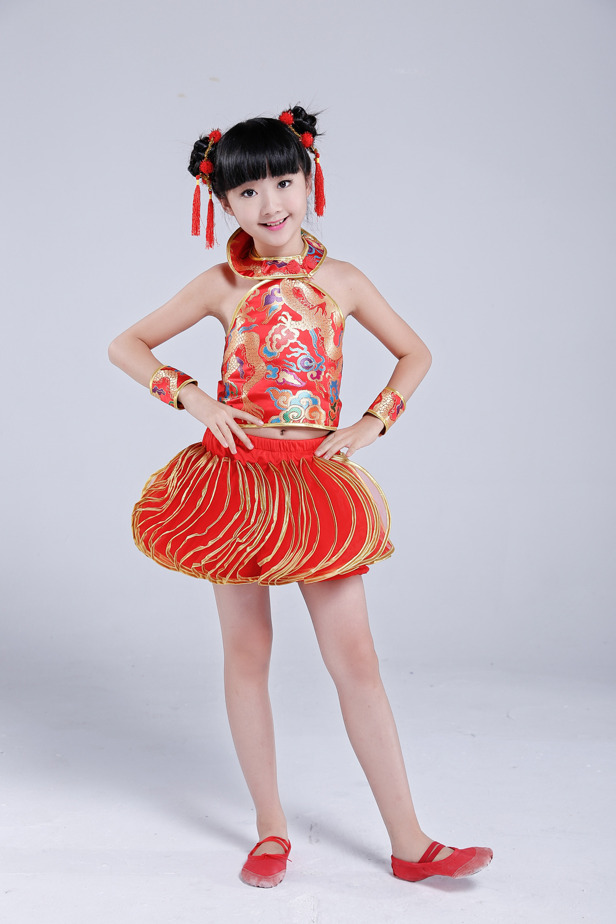 儿童喜庆中国红表演服儿童中国风打鼓服年画娃娃幼儿肚兜灯笼服