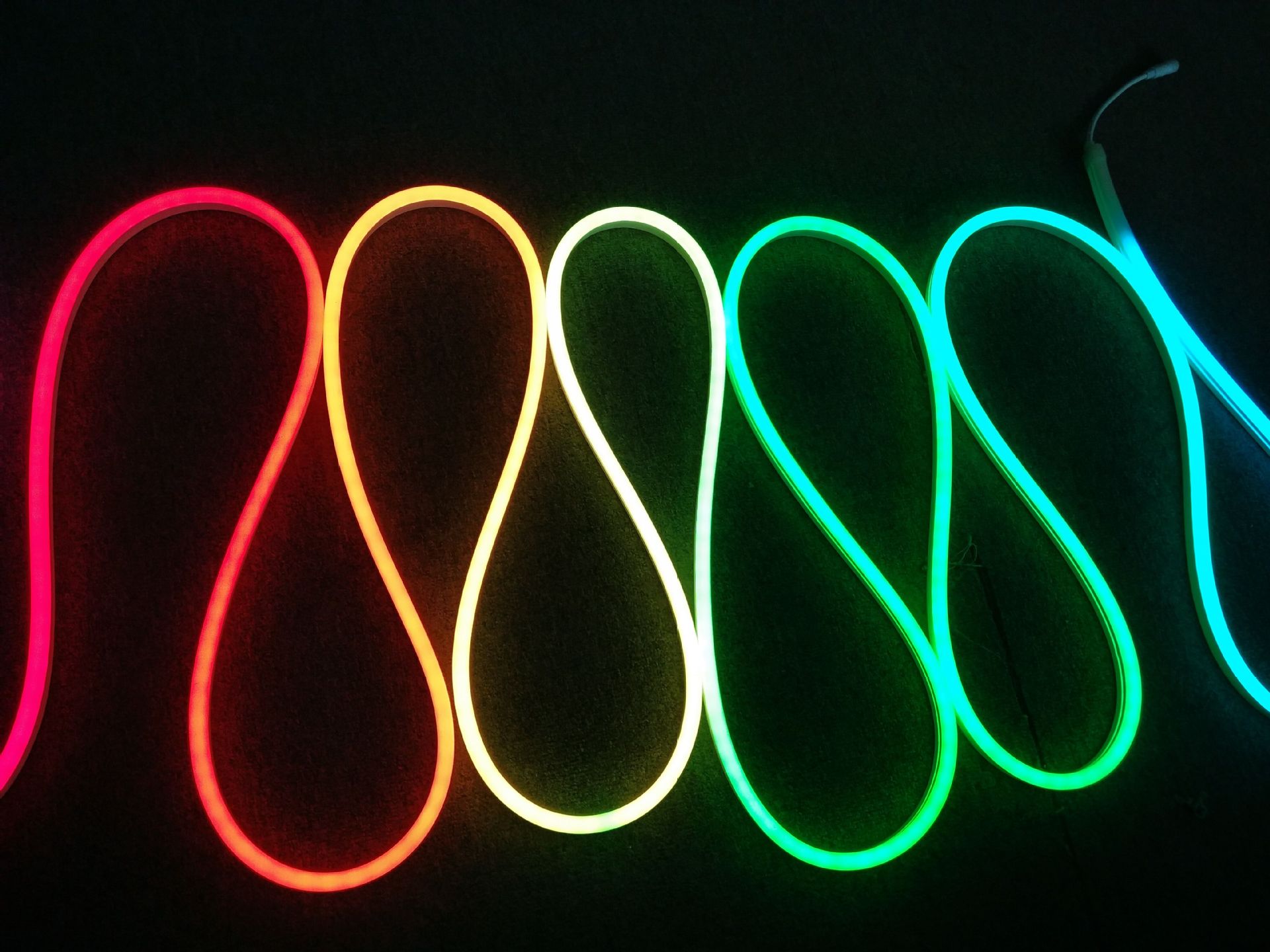 七彩霓虹灯_硅胶tm1914 ic led幻彩 七彩全彩霓虹灯 - 阿里巴巴