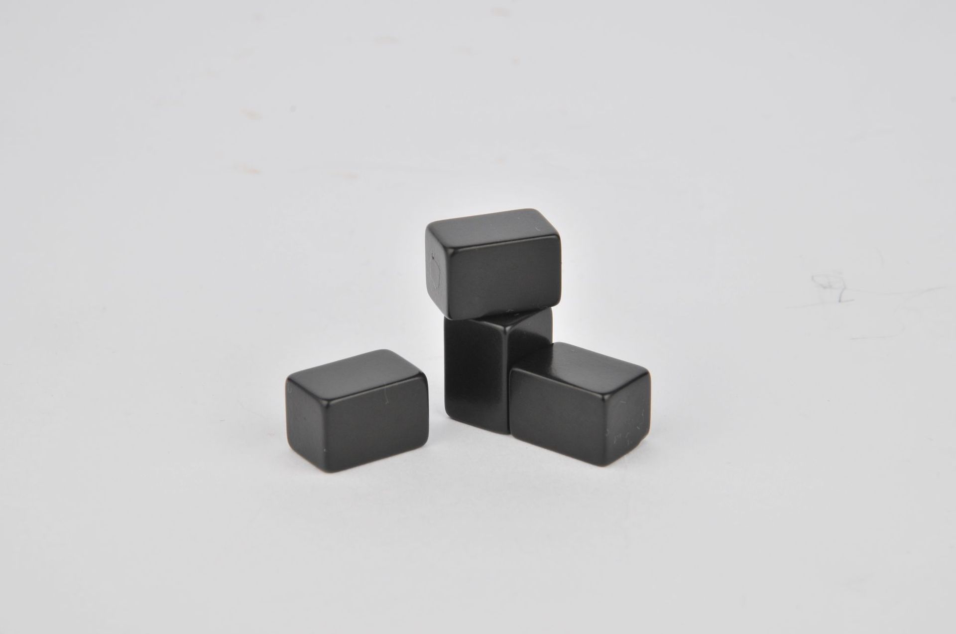 气缸磁片磁块高强磁块强磁片钕铁硼磁块稀土磁块