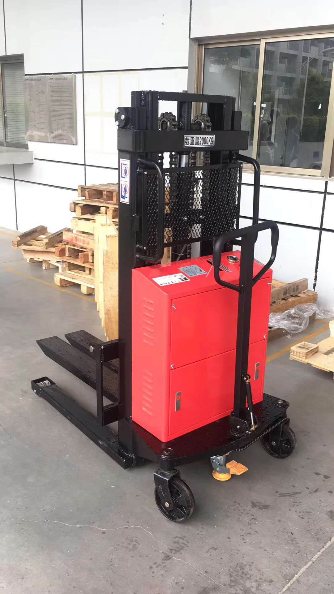 液压升降升高车 宝安半电动叉车 深圳1.5吨1.6米半电动堆高车