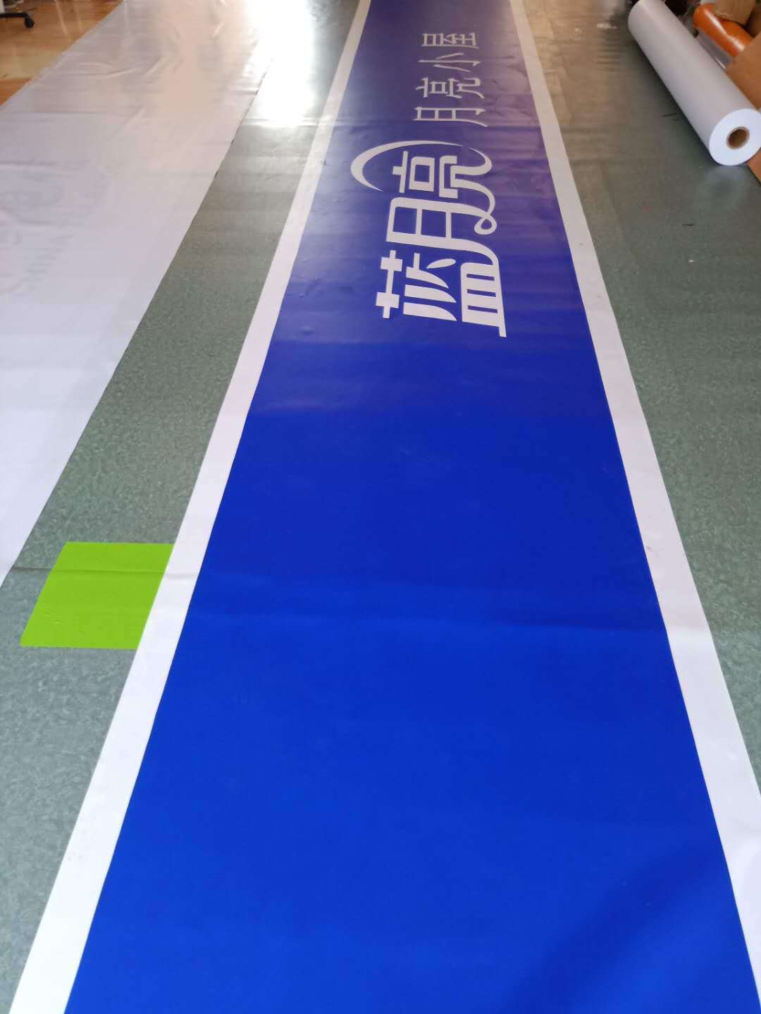 3m灯箱布门头贴膜画面 3m即时贴 艾利灯布贴膜德佑地产贴膜画面-阿里