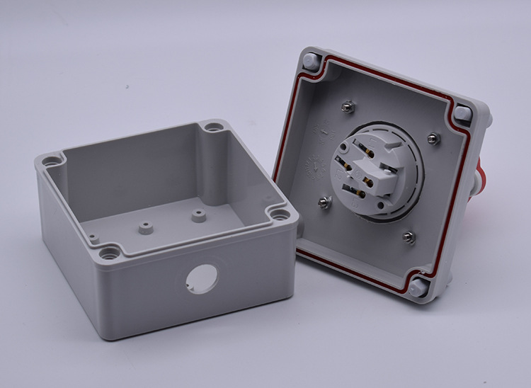 125*125*160mm防水插座电源盒ip44组装三相五线5p32a明装设备插座