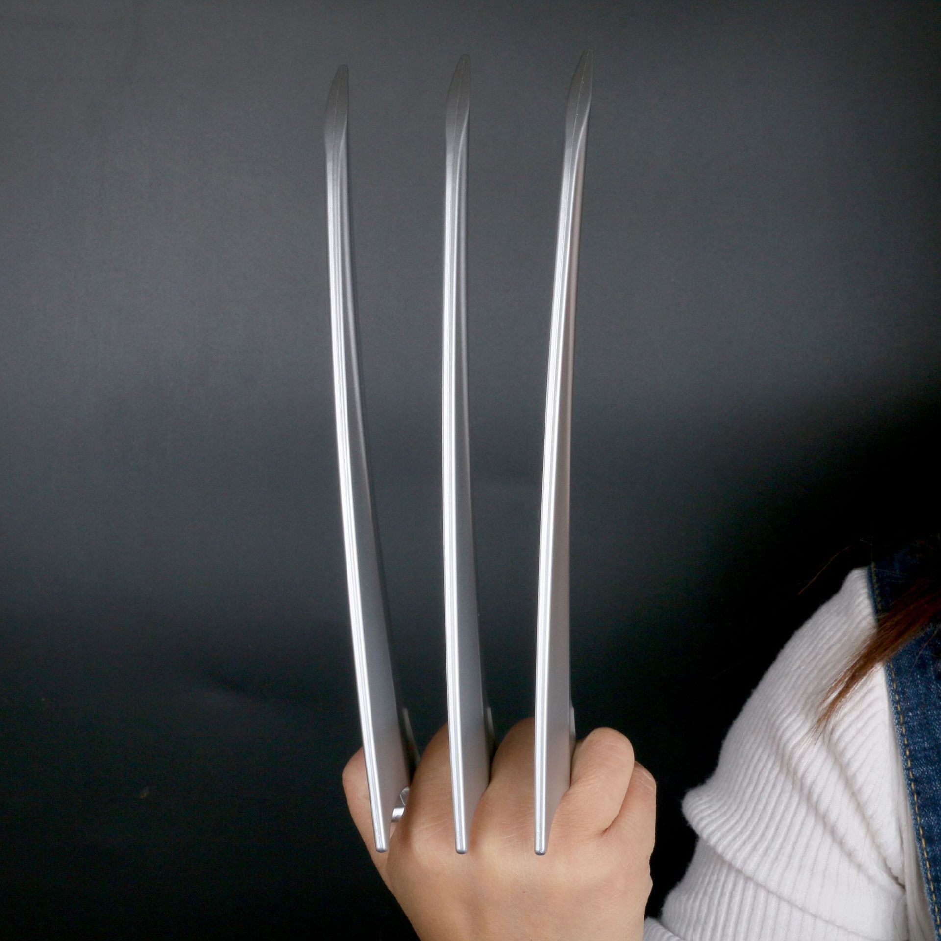 金刚狼2_彩虹岛爱心金刚斗兽狼矛_狼金刚图