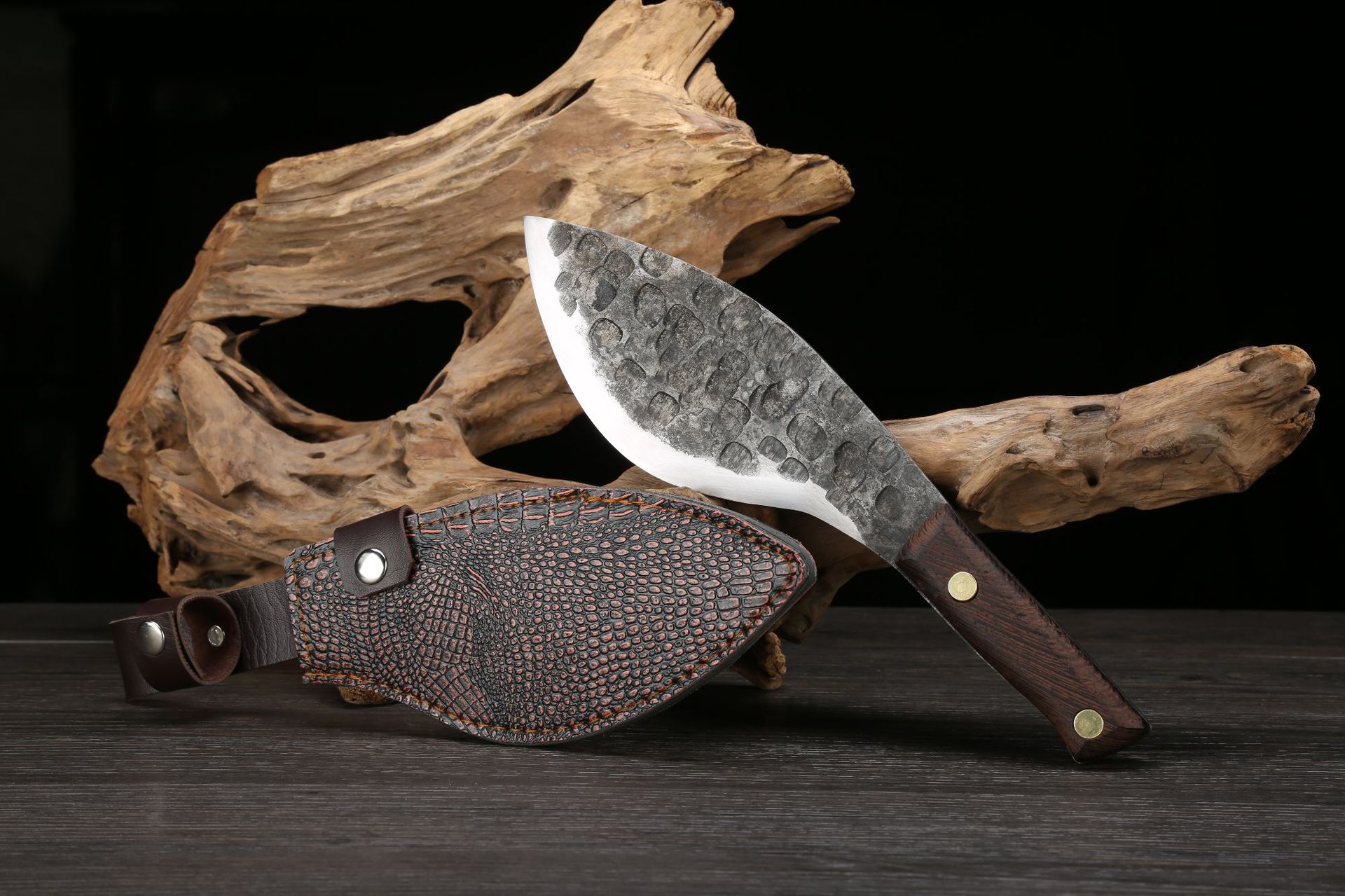 龙泉正君刀剑厨房刀具剁骨刀厂家直销代发可定制手工菜刀诚招代理