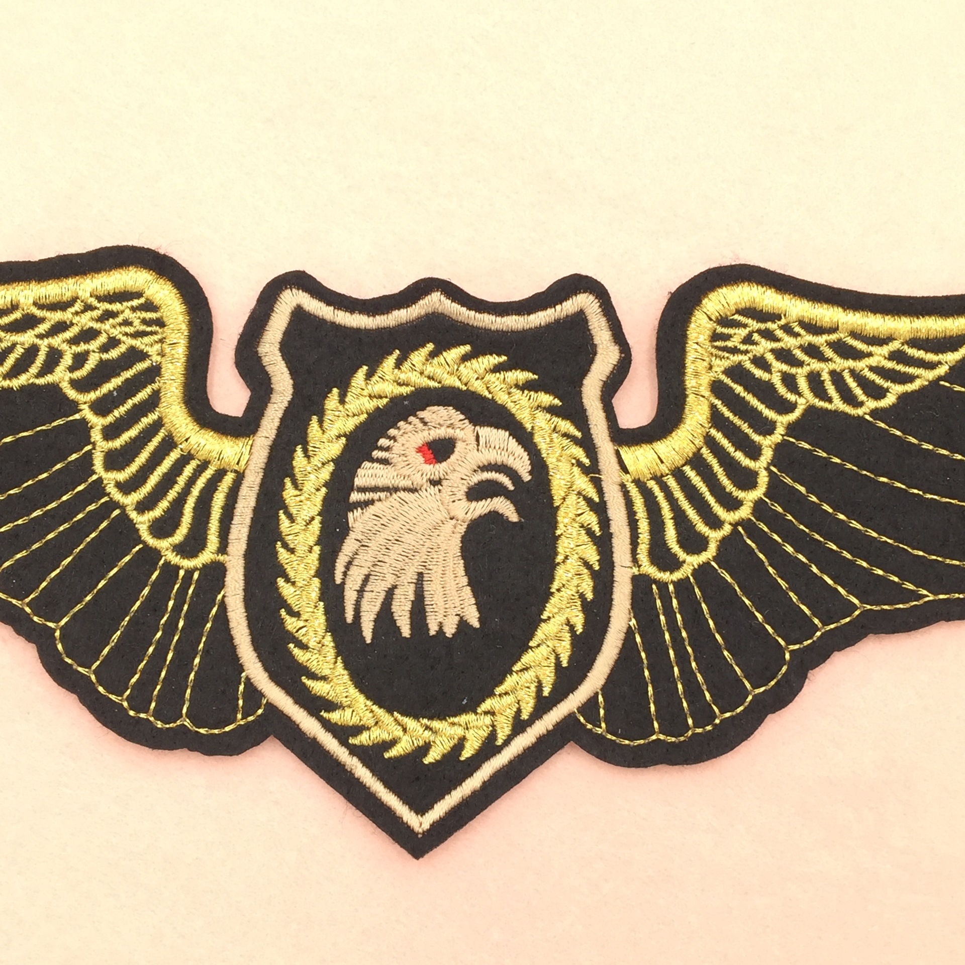 义乌厂家批发大号翅膀刺绣布贴 服装辅料老鹰背胶刺绣补丁贴