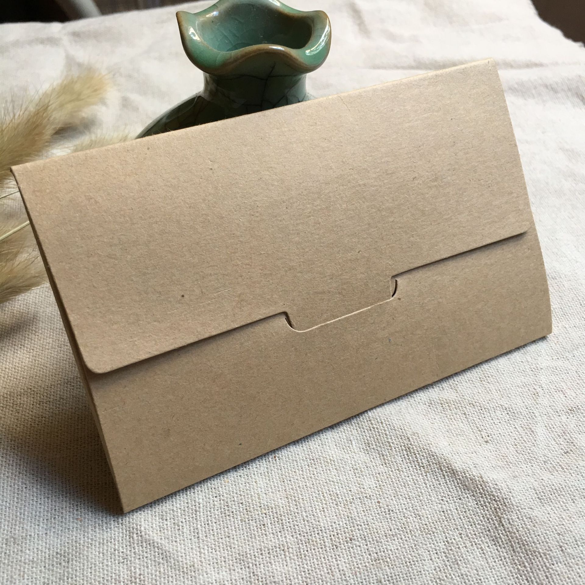 加厚复古牛皮纸信封镂空封套卡套明信片包装盒现货6款图案可定制