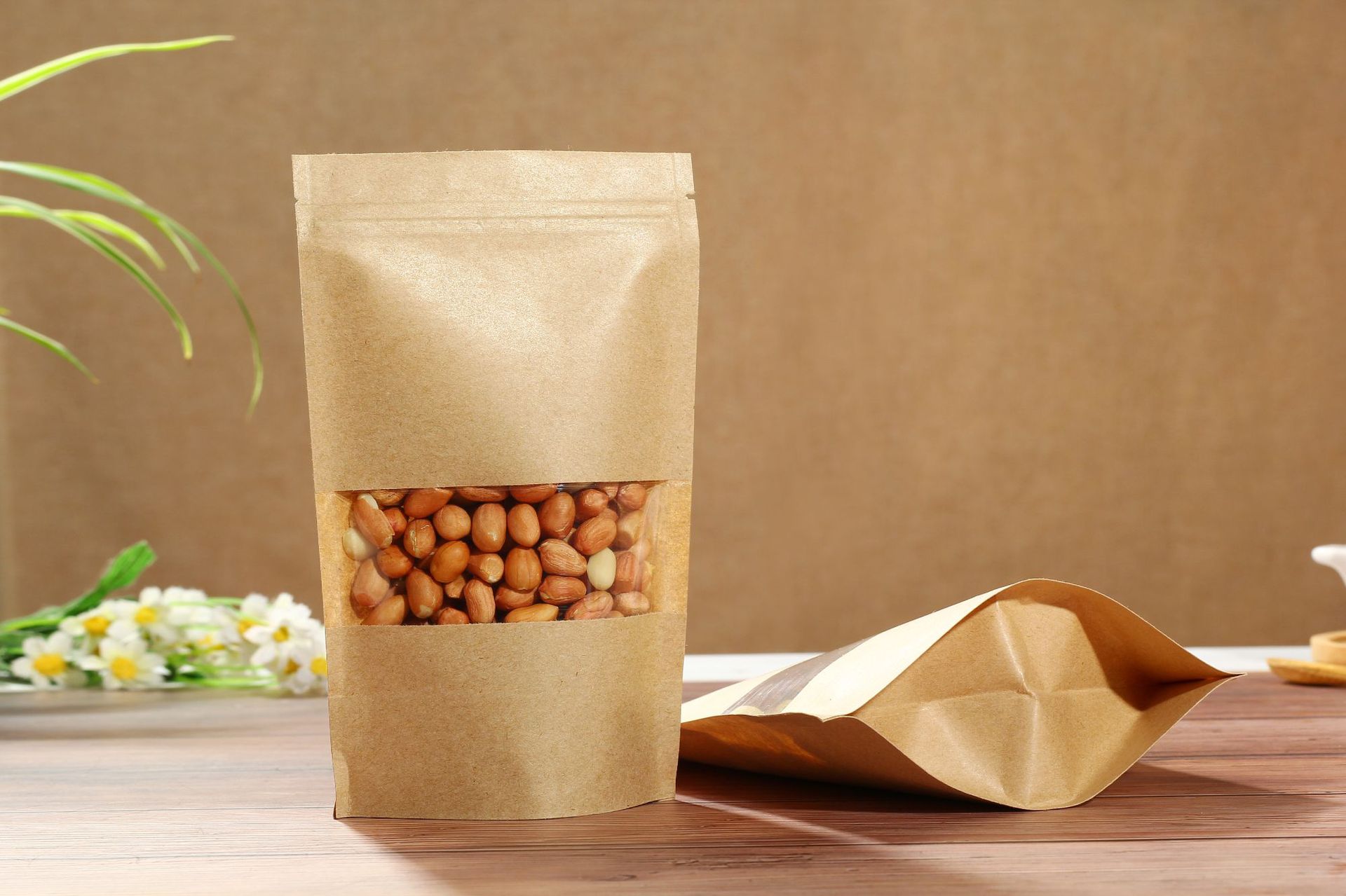 牛皮纸自立自封袋加厚开窗牛皮纸袋零食食品包装袋干果密封袋现货