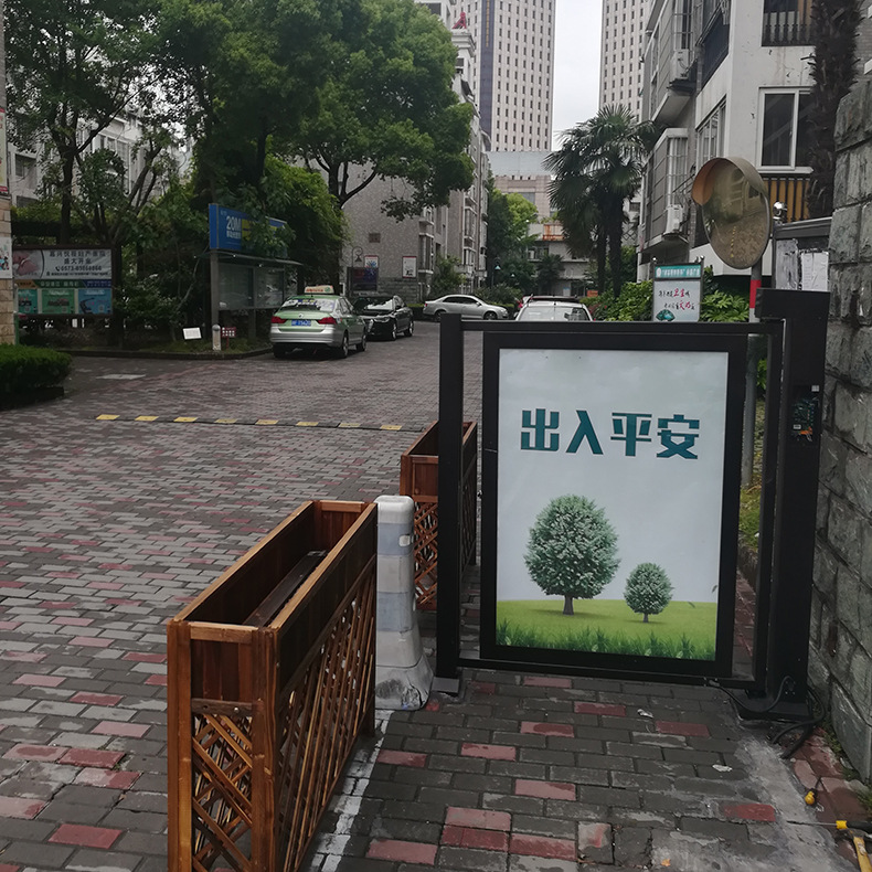 人行通道闸 小区人行通道广告门 智能广告门 智慧社区广告门