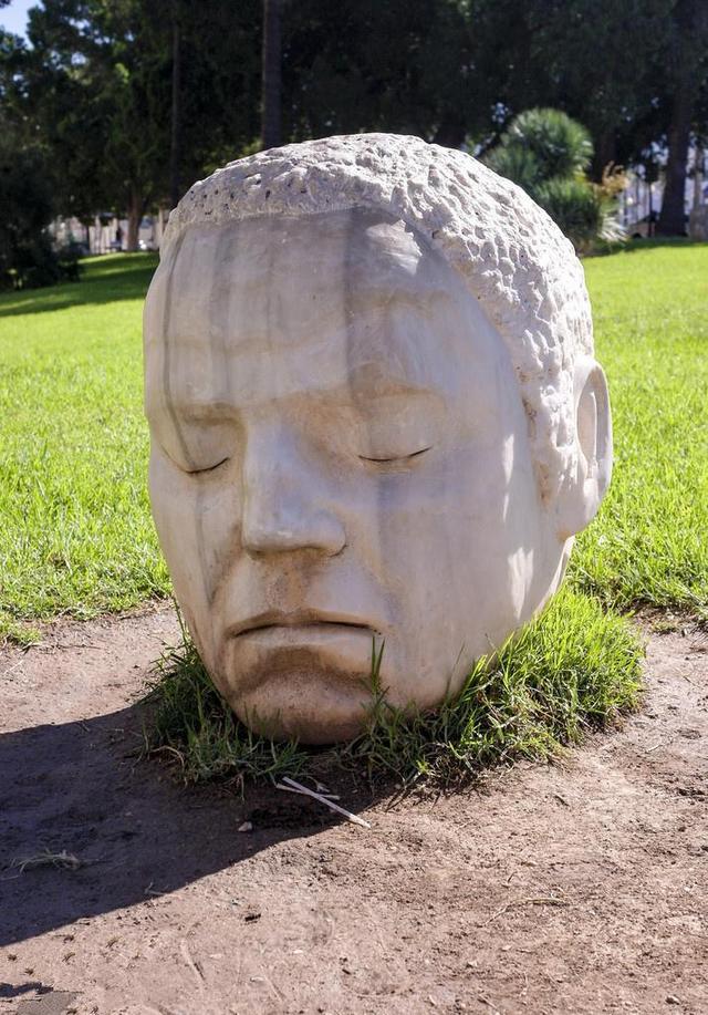 石雕人物面部雕刻形态赏析