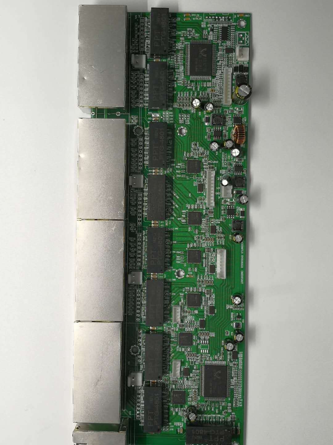 厂家直供32口百兆千兆网络poe交换机 交换机主板定制 rtl方案