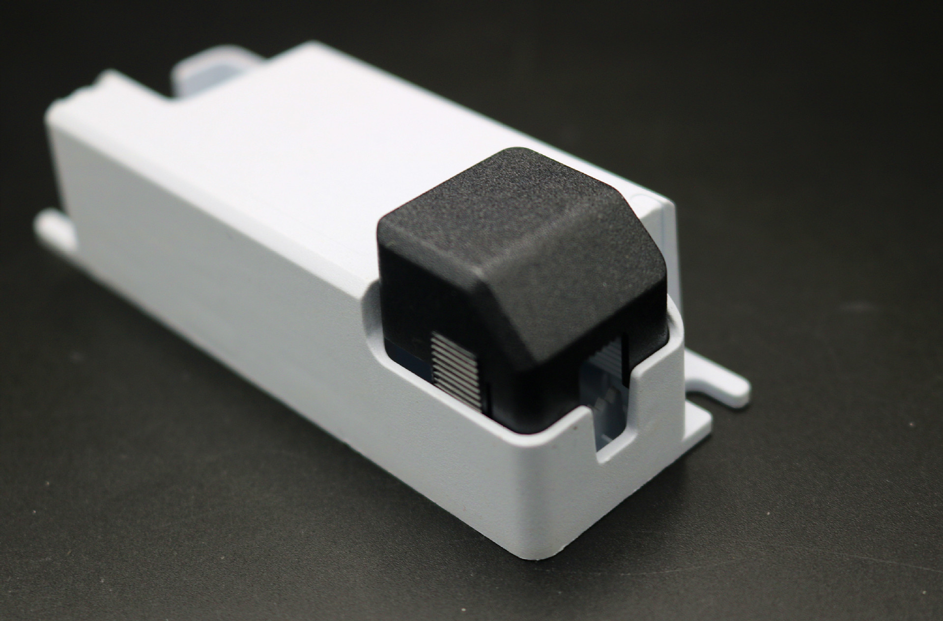 新款led驱动电源外壳白色两边按压莱福德电源盒恒流隔离驱动外壳