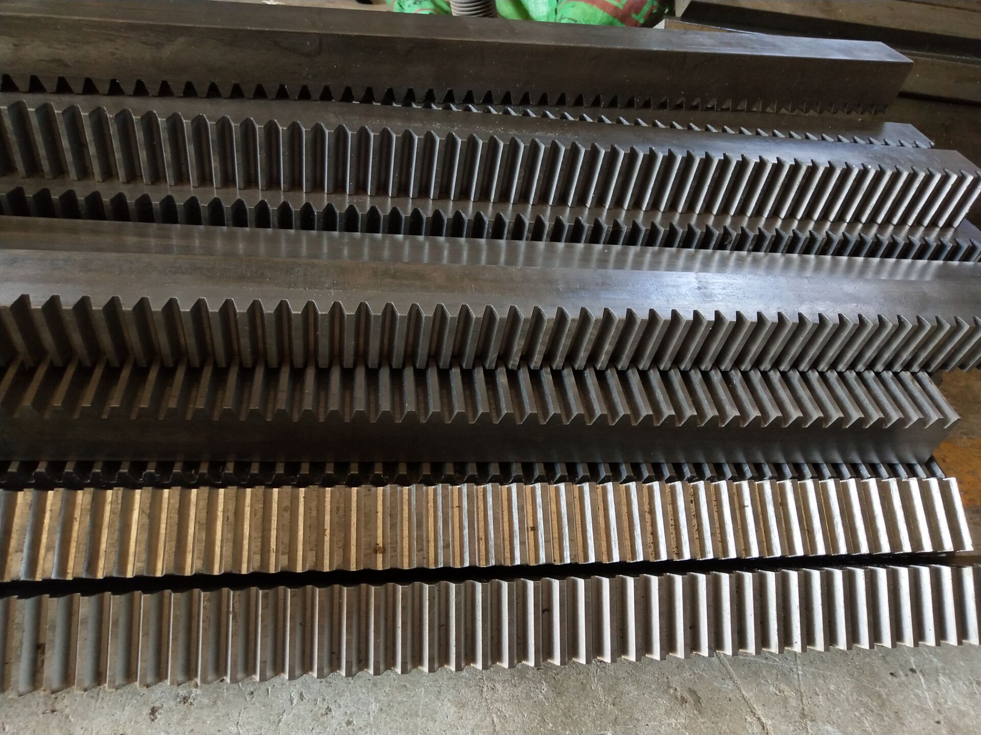 齿条4模40*40*1米 定做加工非标齿轮齿条 来图来样加工 厂家直销