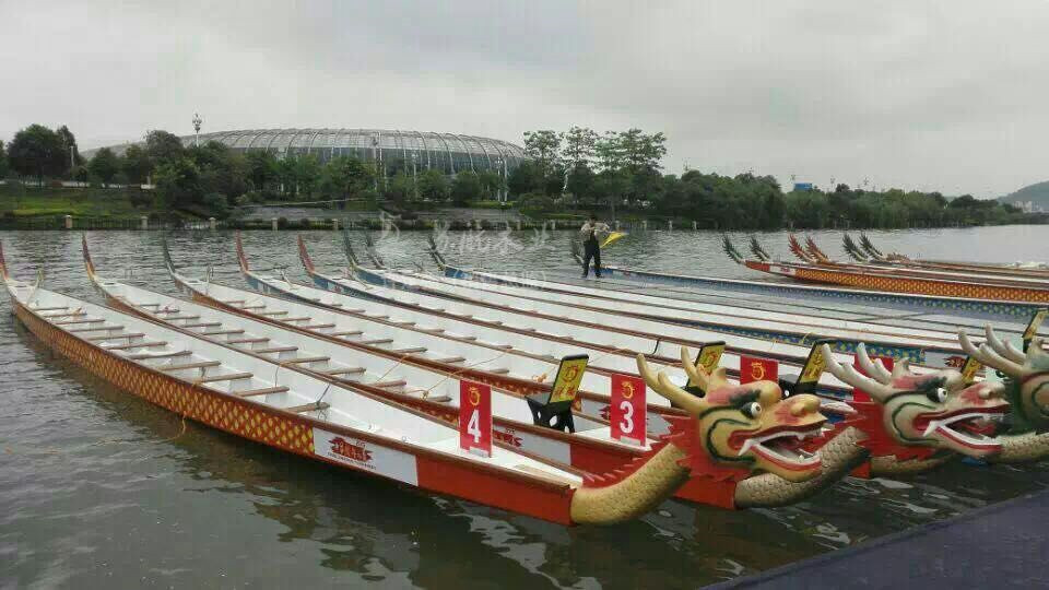 苏航厂家定制12人国际标准玻璃钢龙舟江苏木质龙舟船手划木质龙舟
