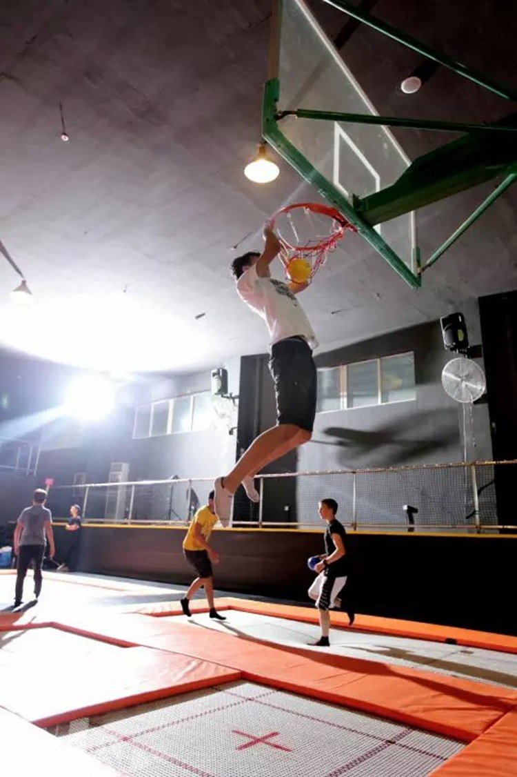 定制大型蹦床公园成人健身蹦床抖音网红同款蹦蹦床儿童蹦床粘粘乐