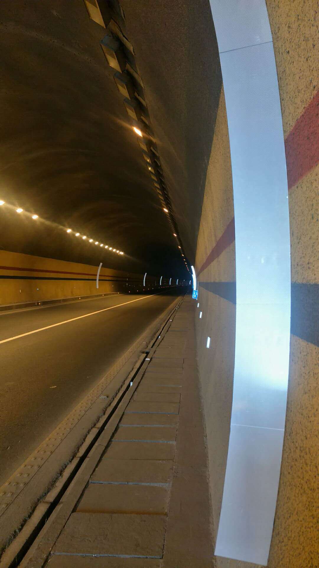 隧道反光环 隧道铝板反光膜 高速公路墙面反光条隧道反光标识