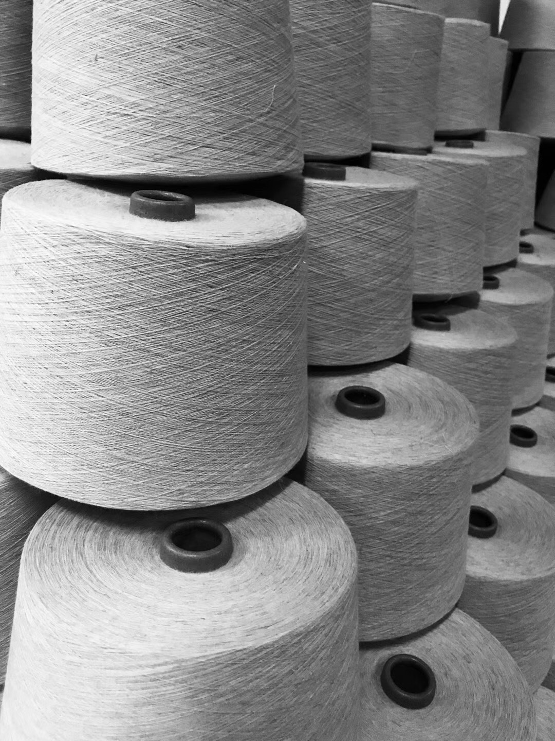 供应麻棉纱亚麻棉混纺纱棉麻纱线苎麻棉混纺纱麻混纺纱线