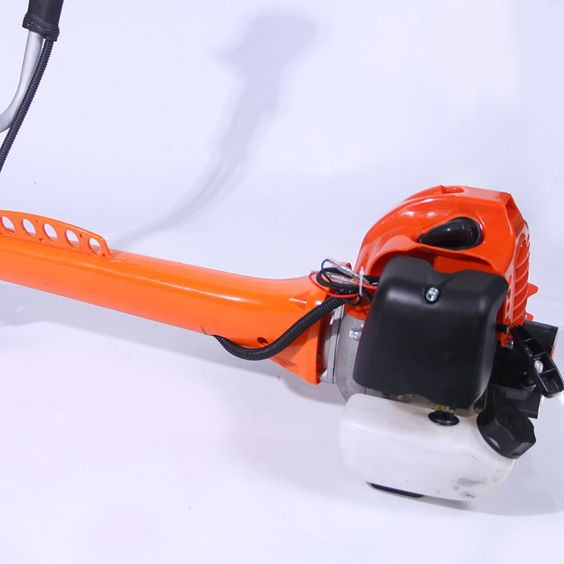 背负式汽油割草机 多功能割灌机 大棚除草机 专业割草机