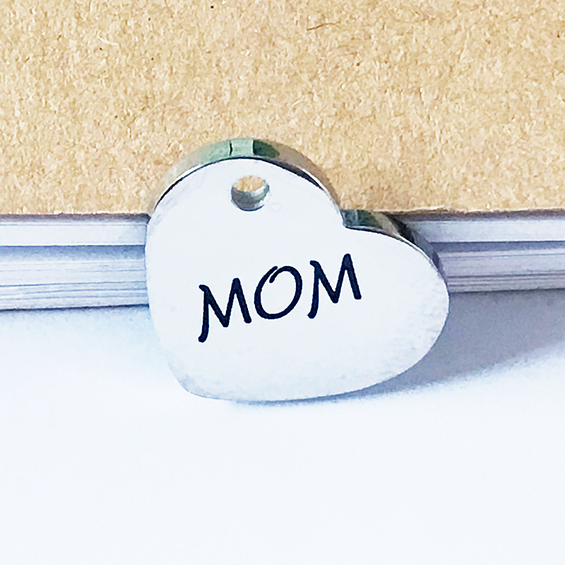 316l精钢制造 14mm心形妈妈mom 英文吊牌 母亲节妈妈生日diy挂坠