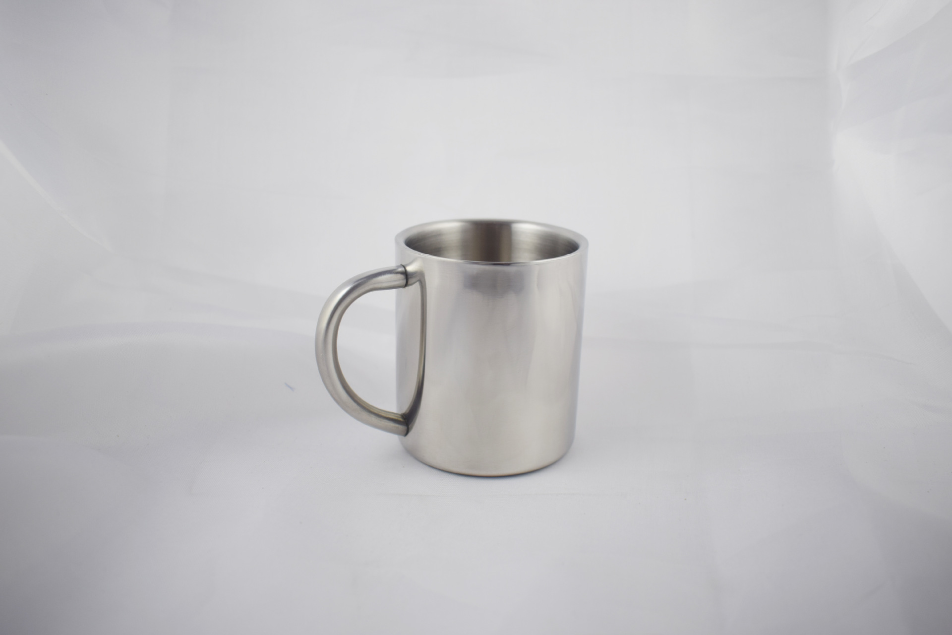 厂家批发供应 304不锈钢金属钢柄杯简约圆形办公咖啡杯双层水杯子