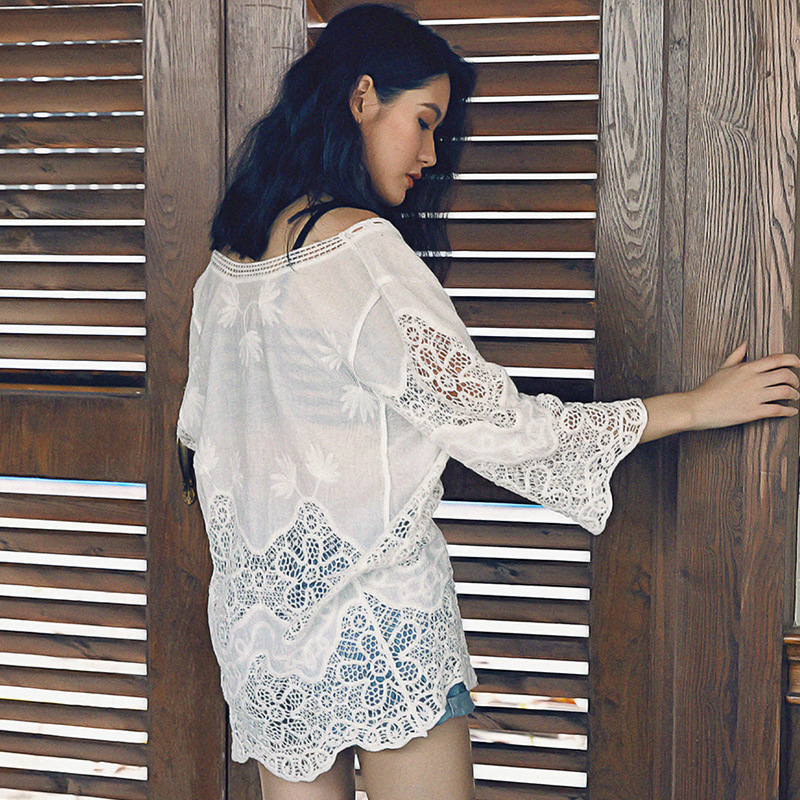 蕾丝透视上衣女秋白色v领镂空外套宽松chic罩衫沙滩服外搭