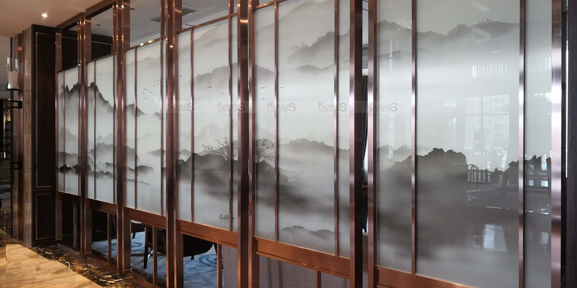 电视背景隔断新中式装饰酒店屏风玻璃夹层夹绢水墨山水画绢丝材料