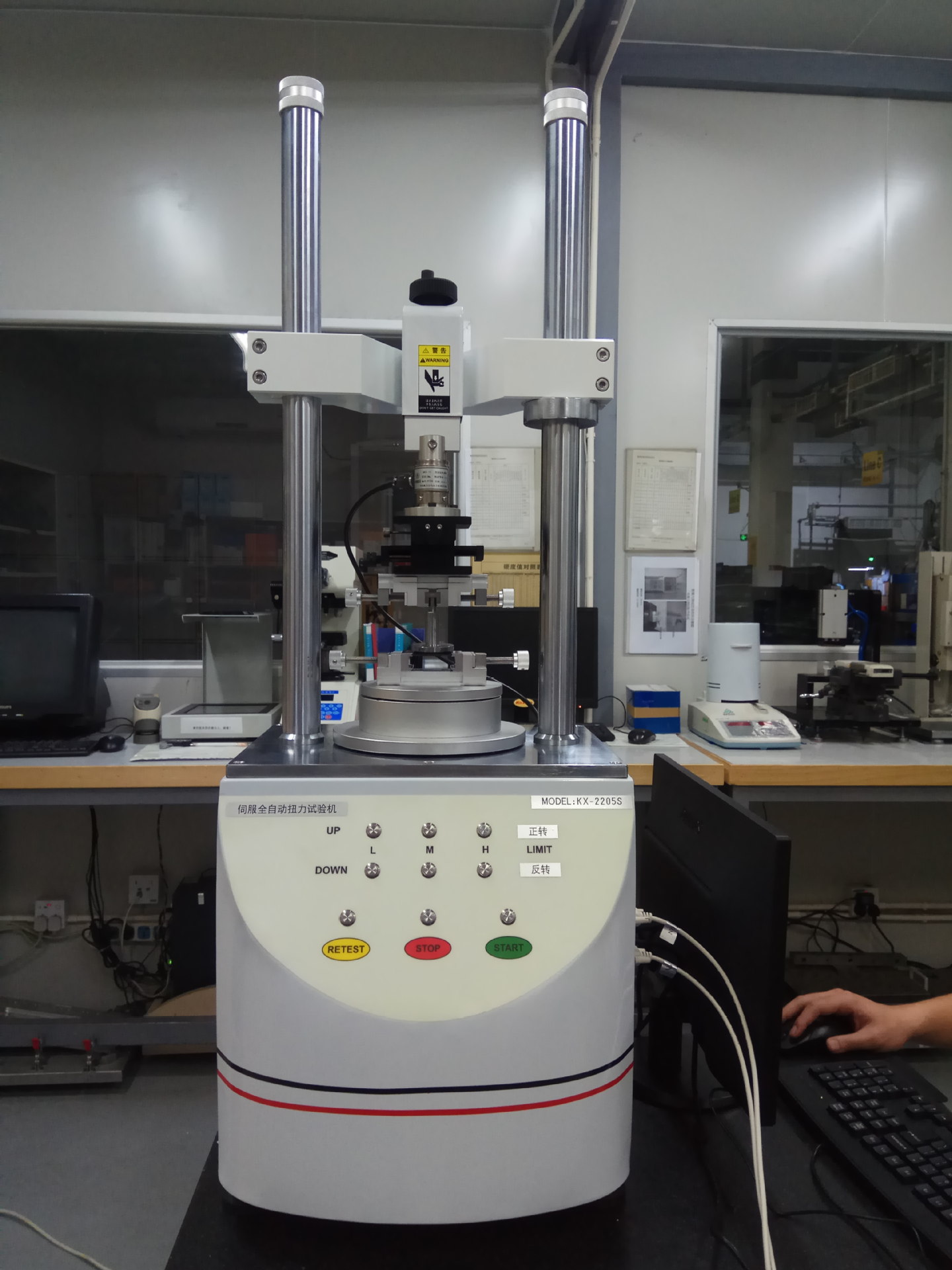 出口俄罗斯越南kx-2205s电脑式伺服全自动扭力试验机 扭力试验机