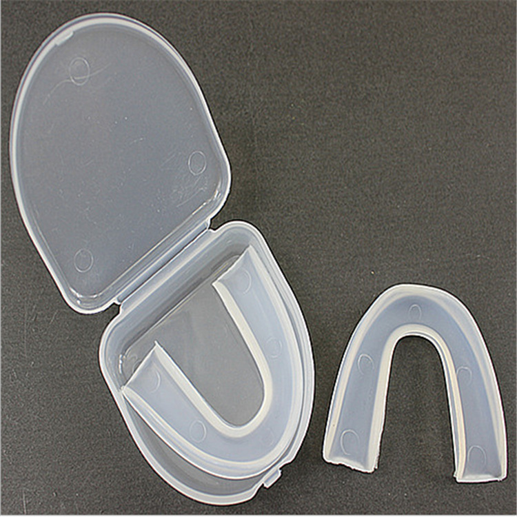 厂家批发成人运动护齿套篮球拳击散打护具防磨牙牙套