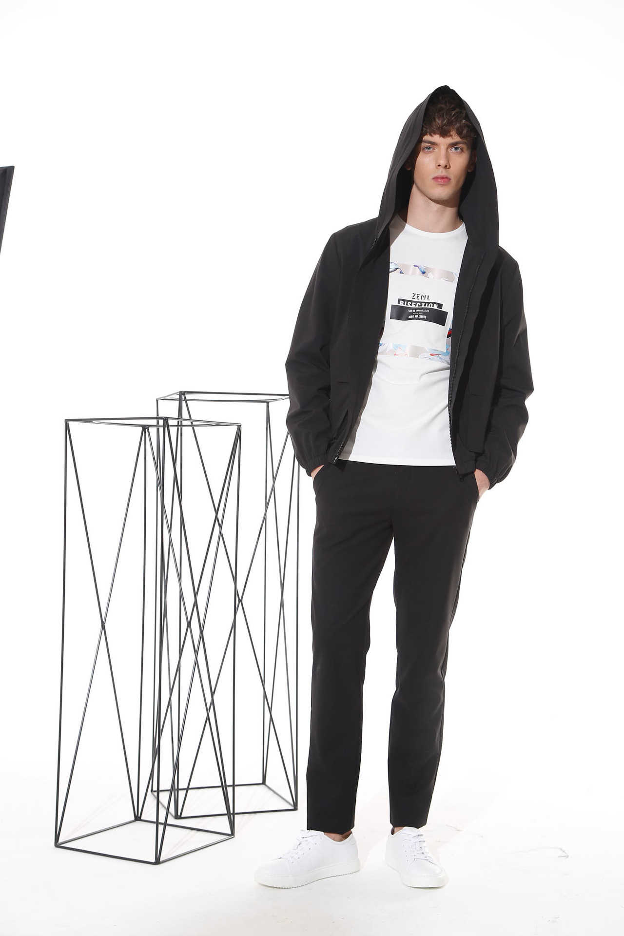 供应 it网 it相关 佐纳利男装之所以能够在国内男装品牌剧烈竞争之下