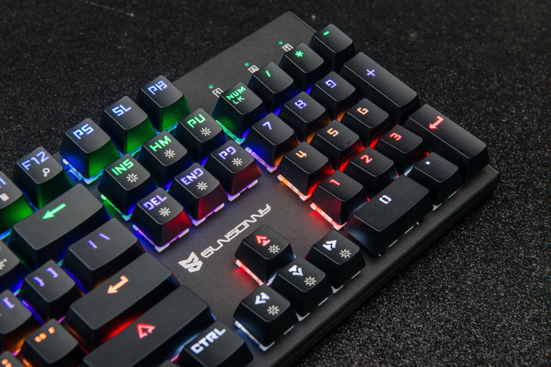 现货/森松尼j5青轴机械键盘/104键混光/亚马逊