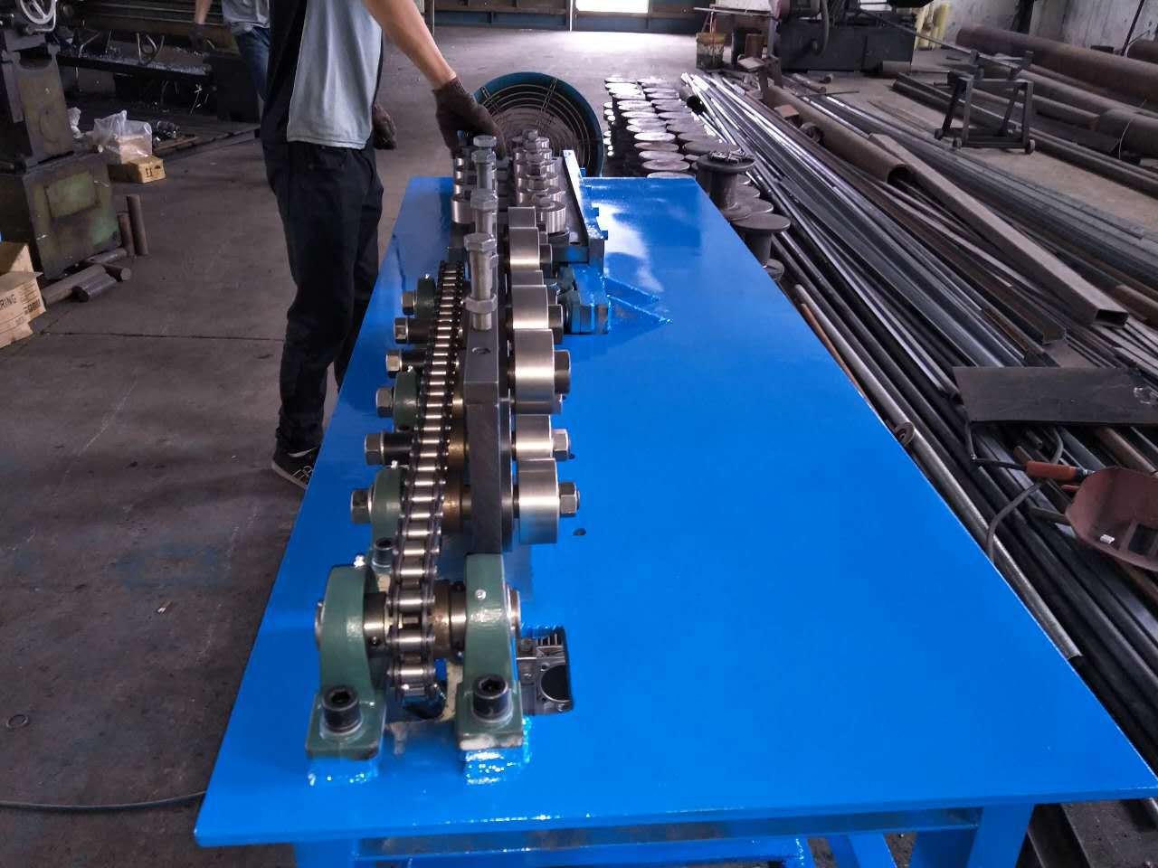 上海启庞厂家大棚管校直器倒盘调直机钢管调直器拉直设备校直机