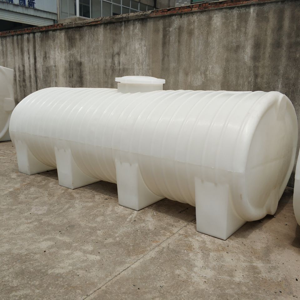 专业定做5吨大型滚塑水箱5000l卧式水箱环卫洒水车载水箱塑料桶