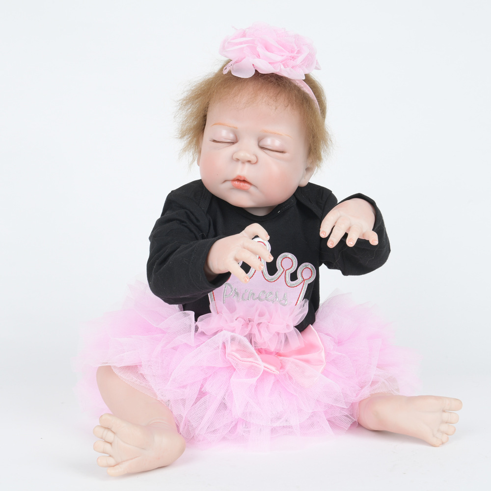 仿真洋娃娃可爱逼真柔软宝宝过家家重生婴儿儿童女孩玩具礼物娃娃