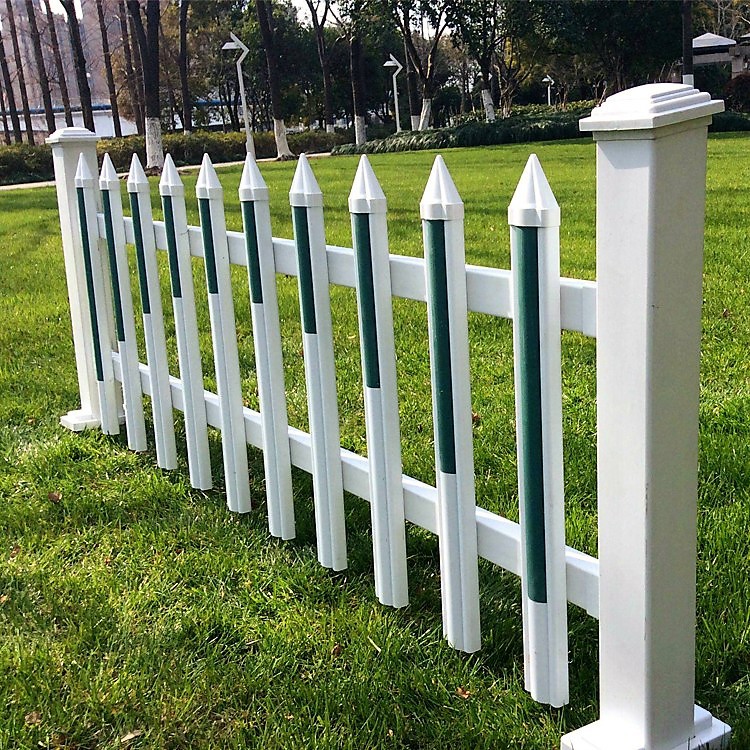 现货pvc草坪护栏绿化带塑钢隔离栏杆庭院花园围栏厂家现货送配件