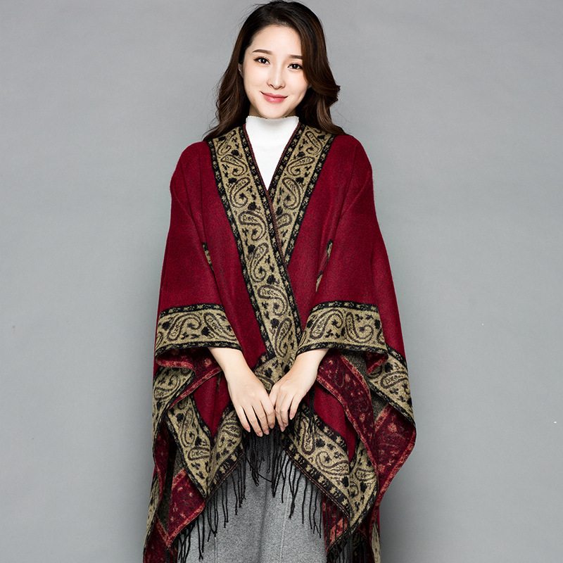 民族风披肩女春秋尼泊尔印巴开叉女西藏旅游斗篷围巾加厚空调披风