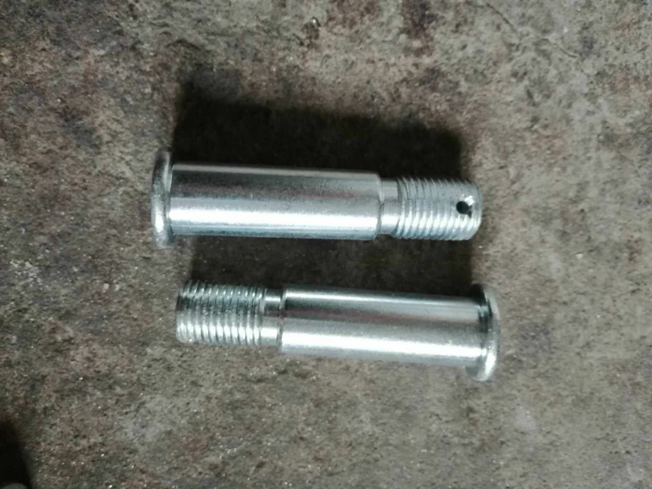 批发汽车配件转动盘销轴m24高强度销轴