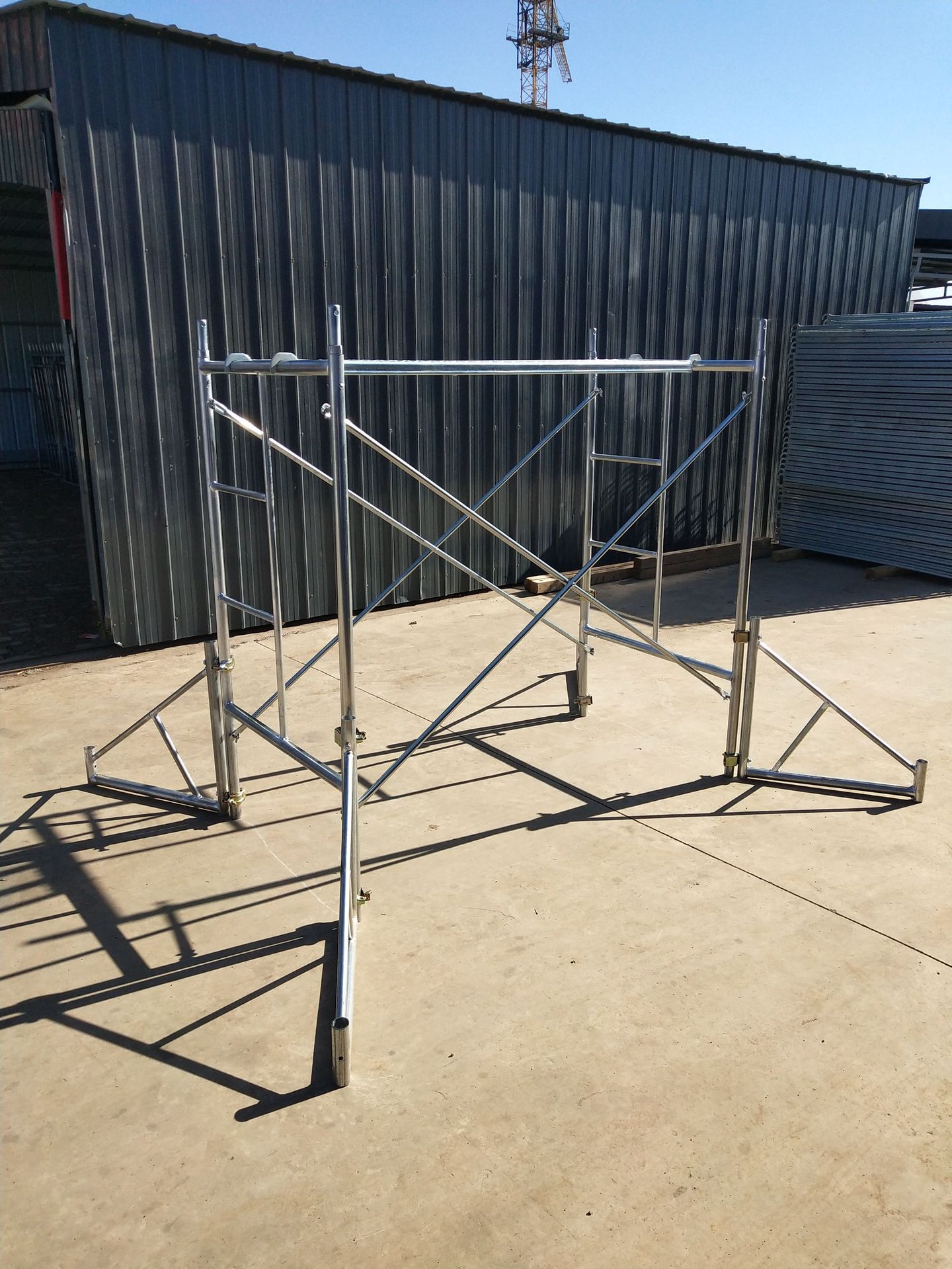 厂家供应 热镀锌移动脚手架 加重型梯形脚手架 踏板加重