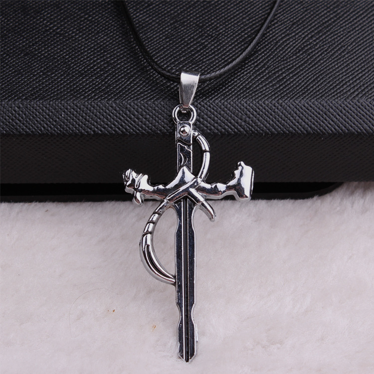 欧美时尚个性勇者之剑项链复古王者之剑十字架吊坠男女朋克配饰品