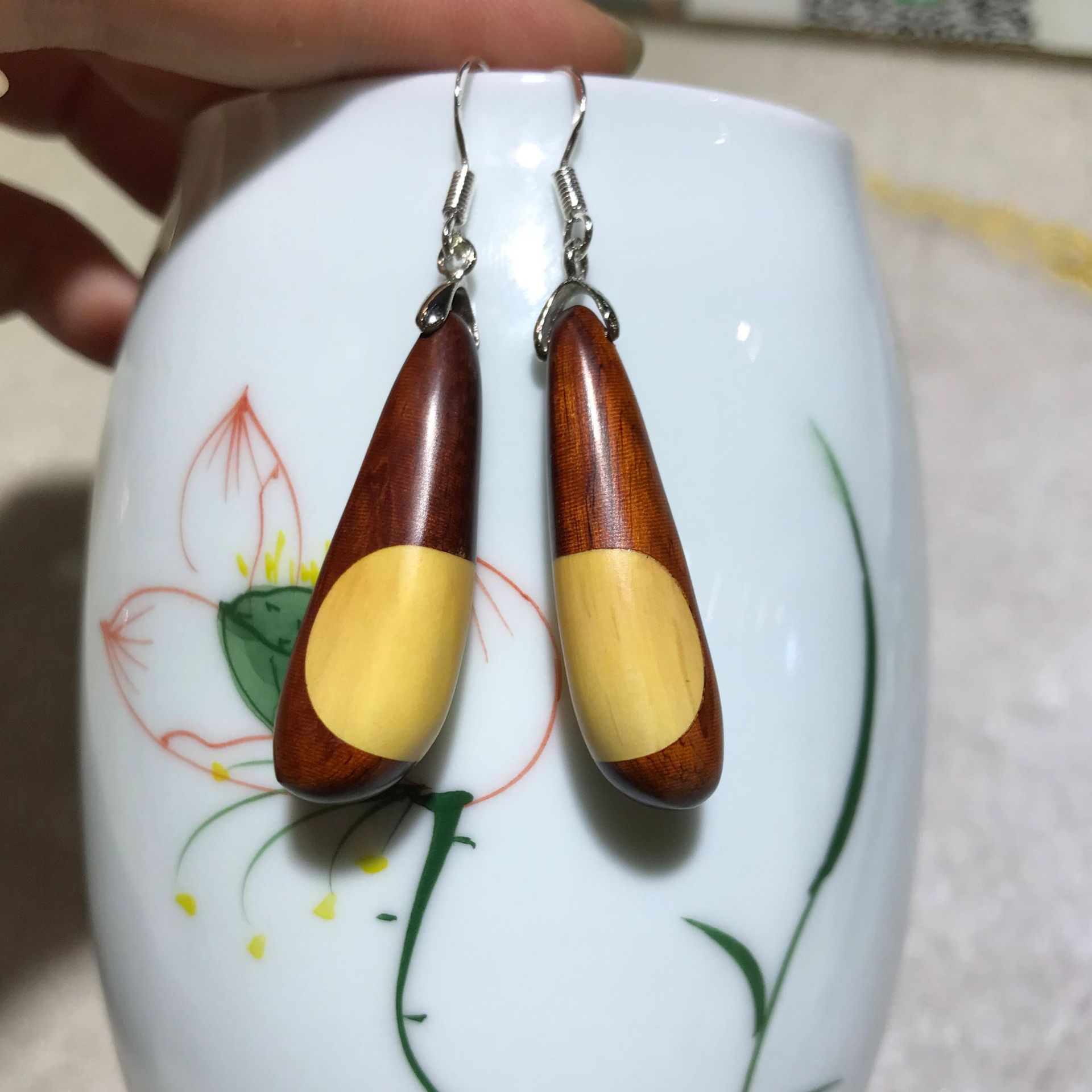 黄杨木耳环_个性檀木耳坠木质撞色原创简约手工黑檀黄杨木925银