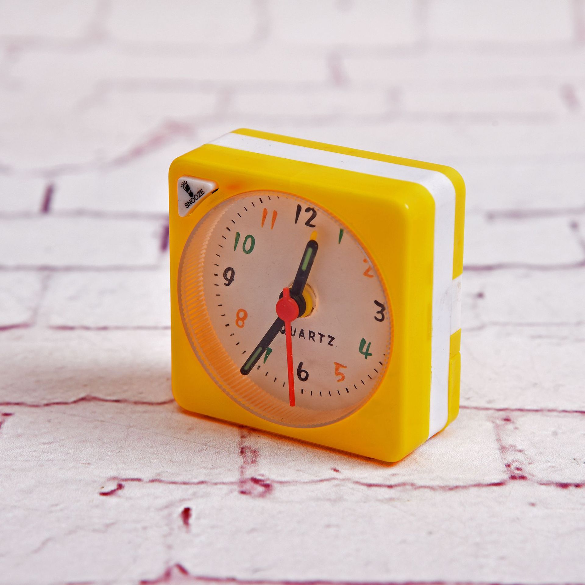 韩版彩色四声道正方形小闹钟小夜灯照明学生闹钟礼品促销钟表批发