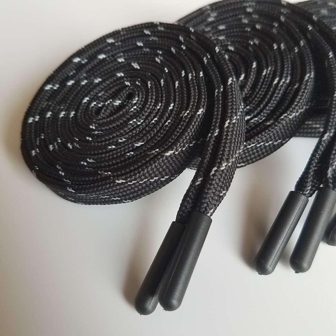 厂家直销现货供应1cm反光丝涤纶扁绳 塑料包头裤绳带子拉绳头加工