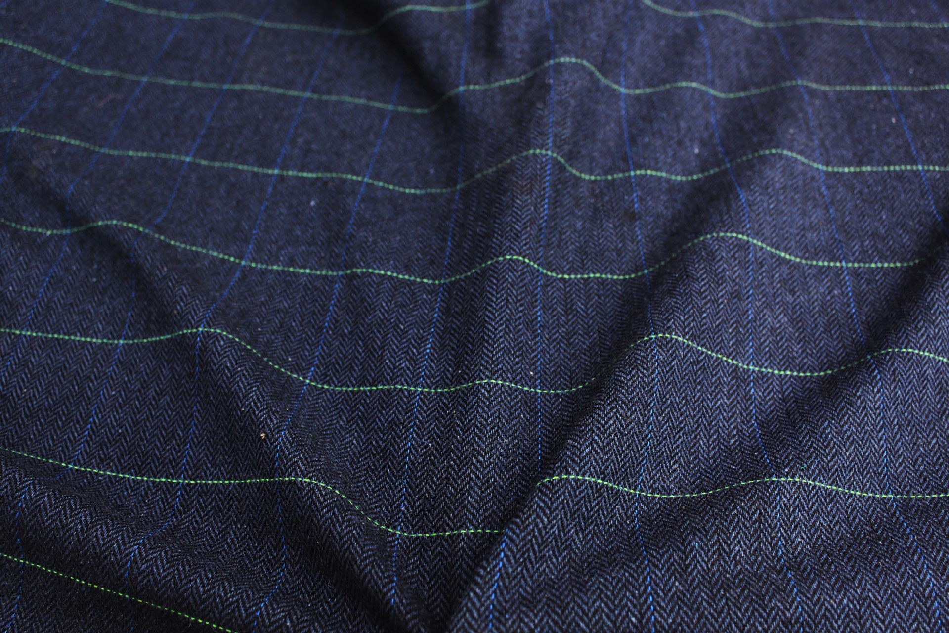 秋冬羊毛人字纹理面料 条纹人字薄款羊毛布料 时尚女装外套裙子布