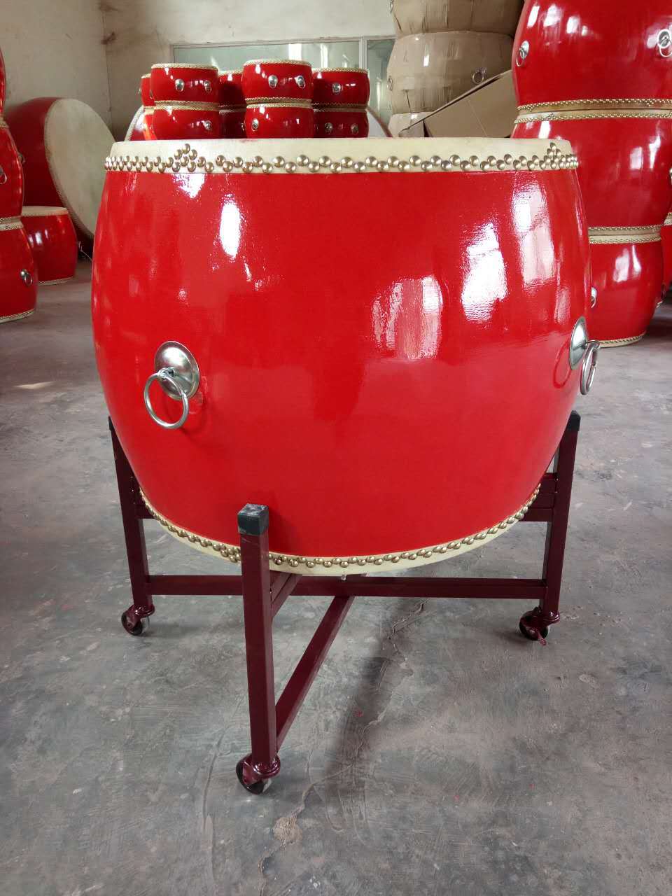 厂家直销 20寸龙鼓牛皮大鼓成人鼓正品清仓腰鼓铜锣送小鼓送鼓棒