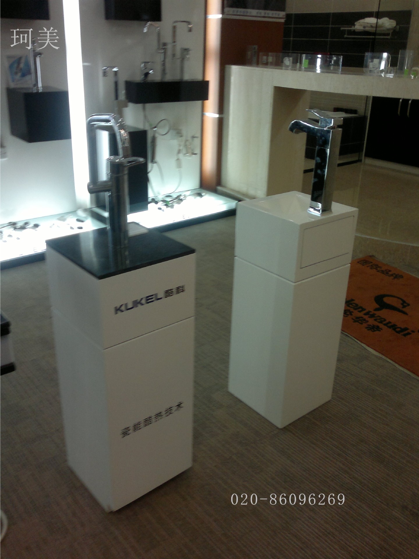五金电动工具展示柜,空调风扇冷器机智能扫地机,商场货架挂式柜