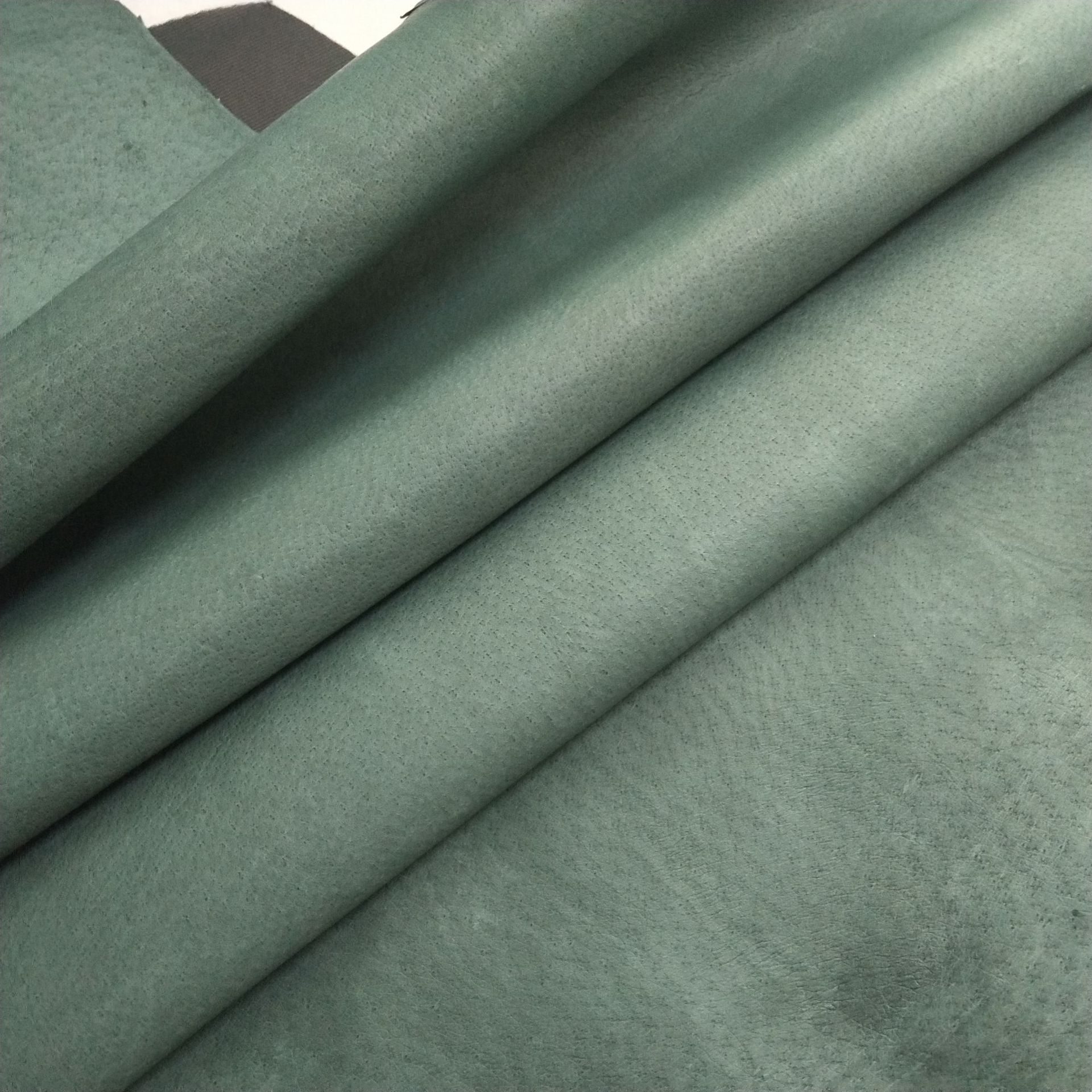 猪皮皮革皮料 头层猪皮里革薄皮复合布 厂家直销量大价优鞋里箱包