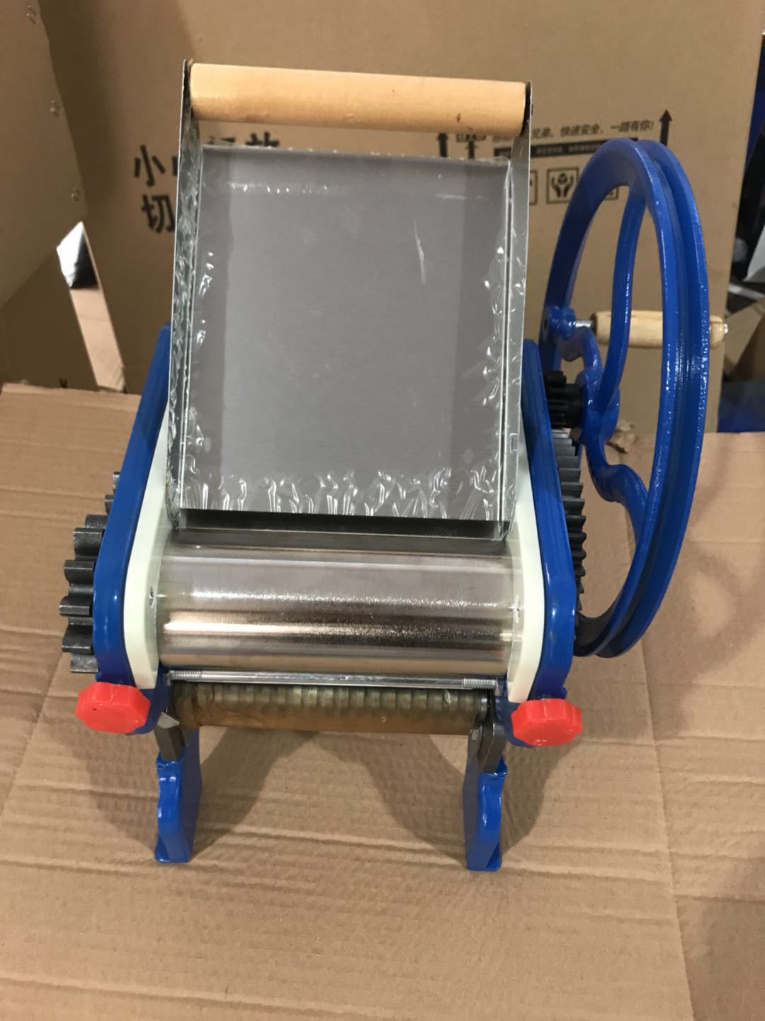坚固耐用150-4手摇电镀家用双刀轧面机面条机仿手工压面机厂家