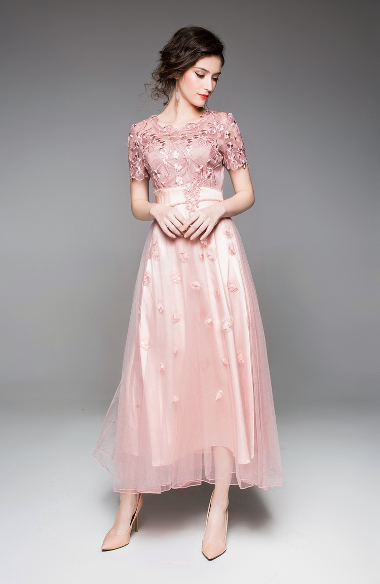 高端大气蕾丝刺绣钉珠大摆高档连衣裙货号mls19509